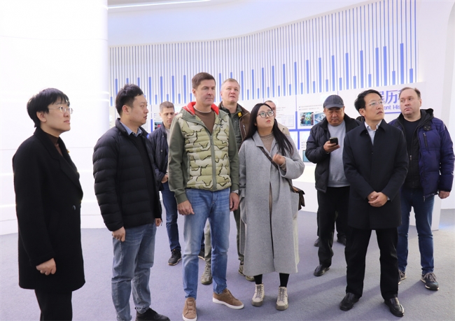 俄羅斯莫斯科州柳別爾齊市市長代表團蒞臨博陽機械考察交流